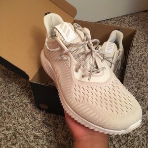 Adidas Alphabounce (BRAND NEW)